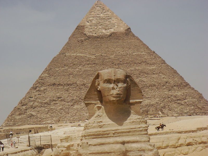 800px-Pyramid_and_sphinx_Giza.jpeg